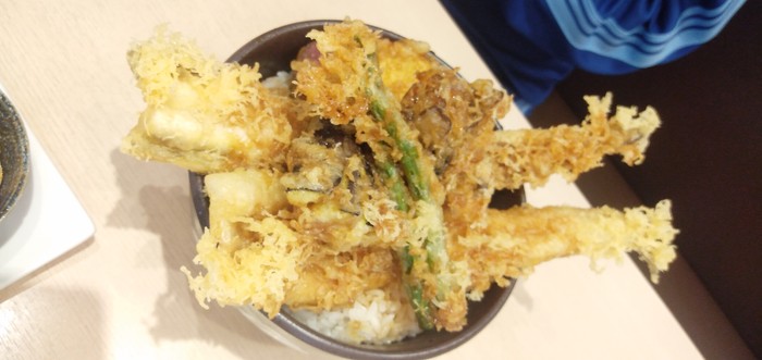 大きくてサクサクの穴子天ぷら。