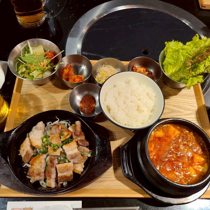 生サムギョプサルハンサン