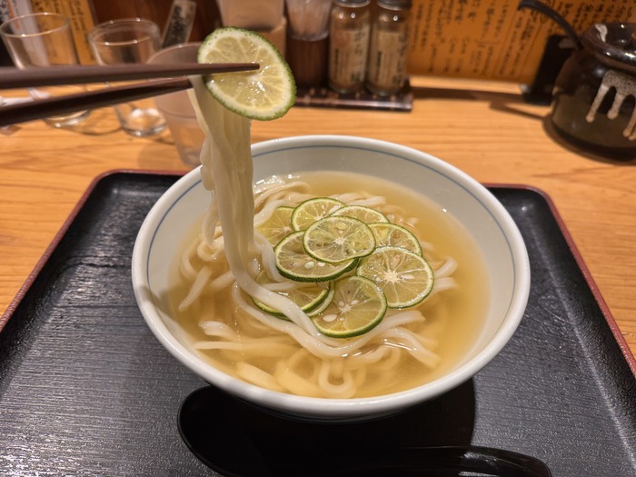 冷たいスープの「スダチうどん」