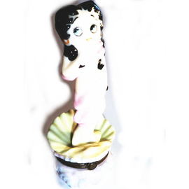 ベティちゃん ベティーちゃんが、亀田史郎氏発案3150（サイコー）ポーズで登場